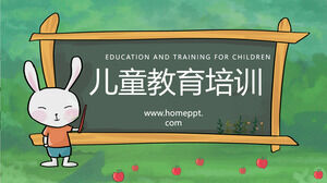 Modèle de didacticiel PPT pour l'éducation des enfants avec enseignement de fond de lapin à côté du tableau noir