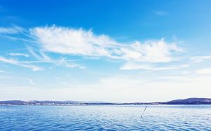 3 selected blue sky blue sea high-definition blue light background picture